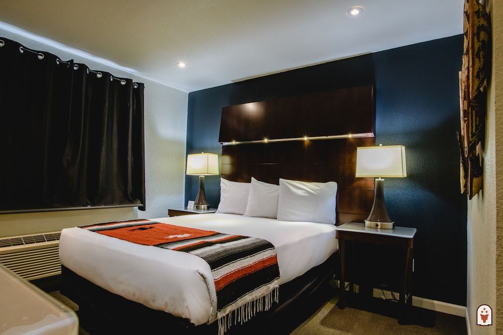 Standard Room, 1 Queen Bed (Single Queen Room)