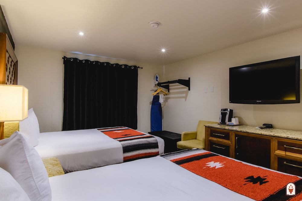 Standard Room, 2 Queen Beds (Double Queen Room)
