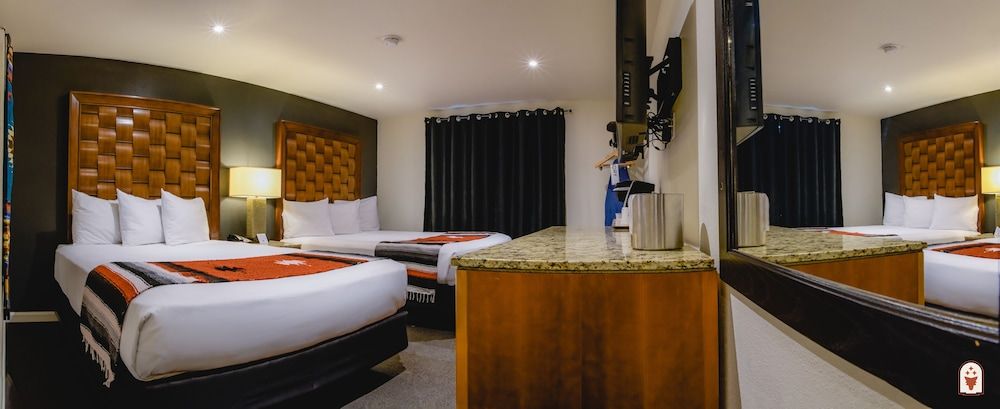 Room, 2 Queen Beds, Accessible (Handicap Accessible Double Queen Room)