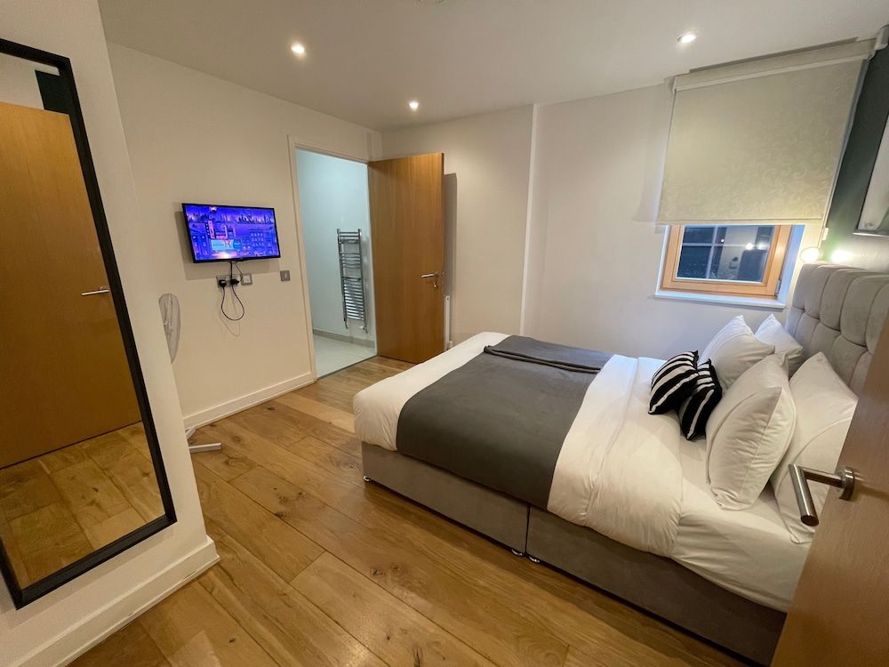 Quay Apartments Manchester Apartment, 2 Bedrooms, Accessible (new) 11