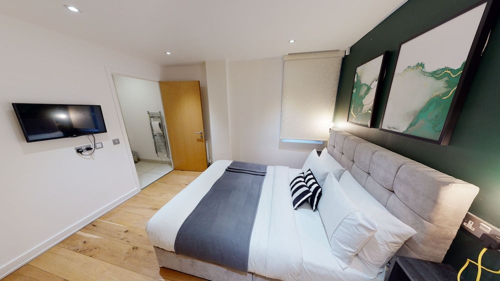 Quay Apartments Manchester Apartment, 2 Bedrooms, Accessible (new) 2