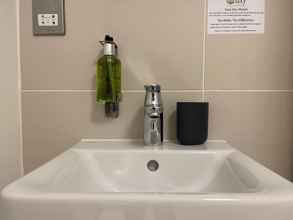 Quay Apartments Manchester Apartment, 2 Bedrooms, Accessible (new) 31