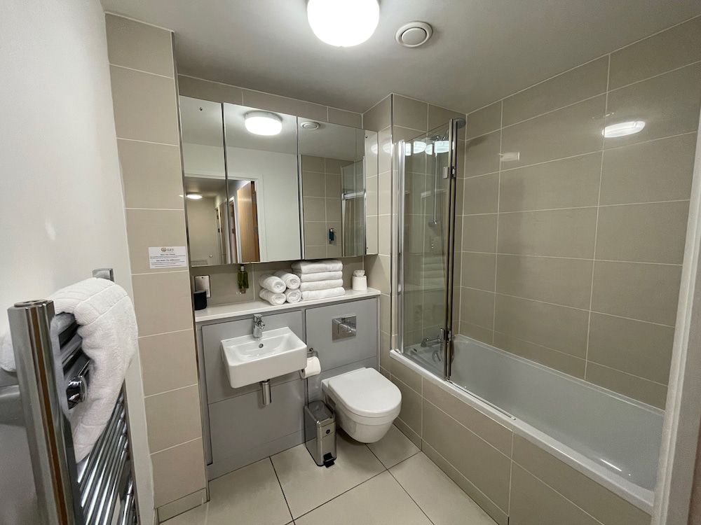 Quay Apartments Manchester Apartment, 2 Bedrooms, Accessible (new) 24