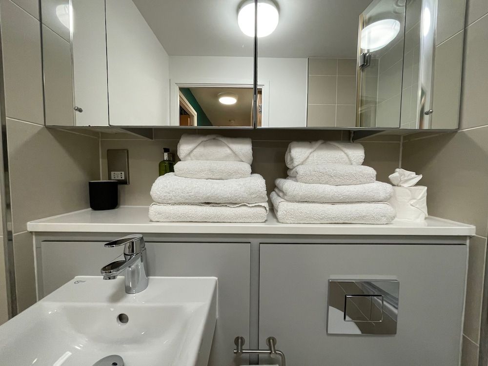 Quay Apartments Manchester Apartment, 2 Bedrooms, Accessible (new) 32