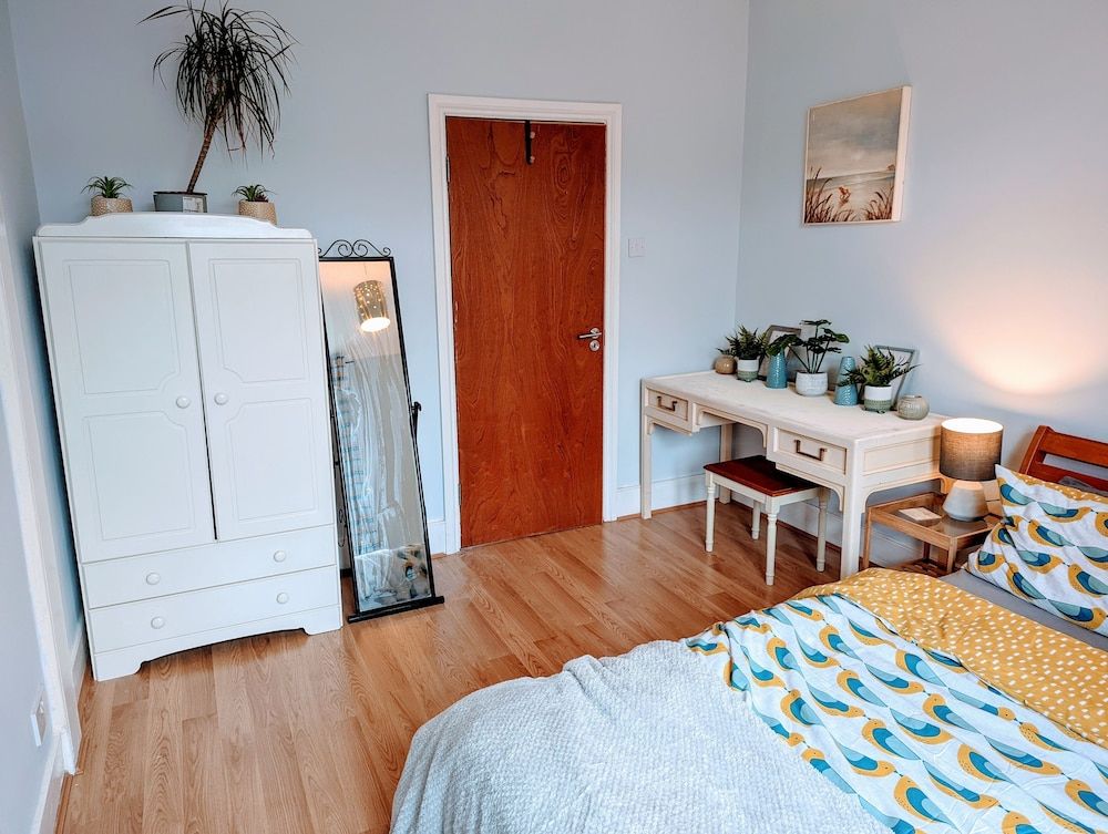 TopHome Finsbury Park Family Townhome, 6 Bedrooms, Kitchen, City View 22