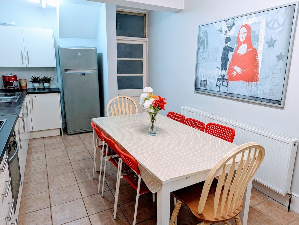 TopHome Finsbury Park Family Townhome, 6 Bedrooms, Kitchen, City View 34