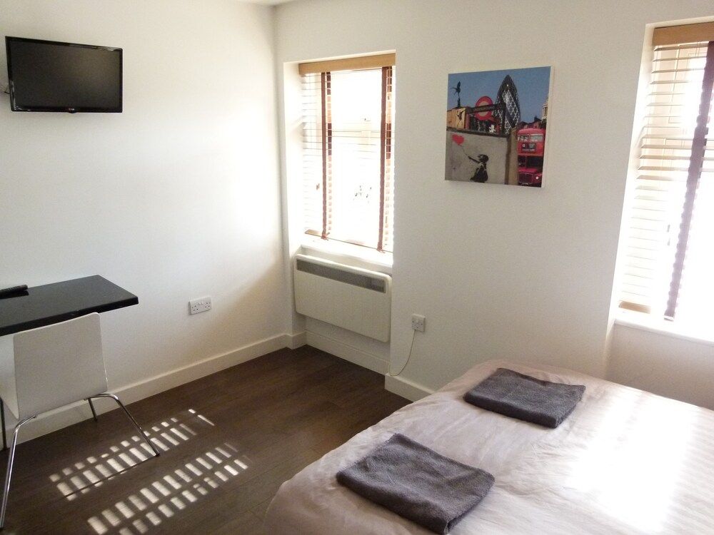 undefined SS Property Hub - City of London Studio Apartment 3 6