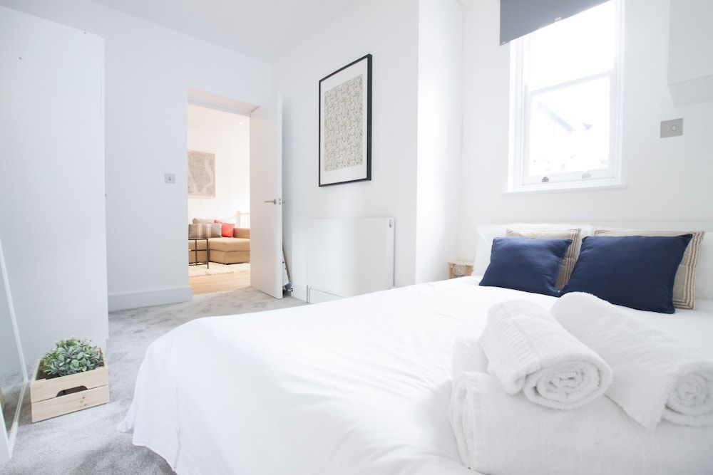 undefined Greyhound Residences by Allô Housing 8