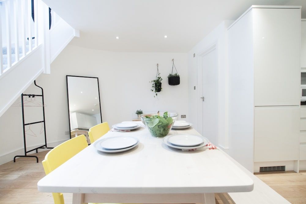 undefined Greyhound Residences by Allô Housing 9