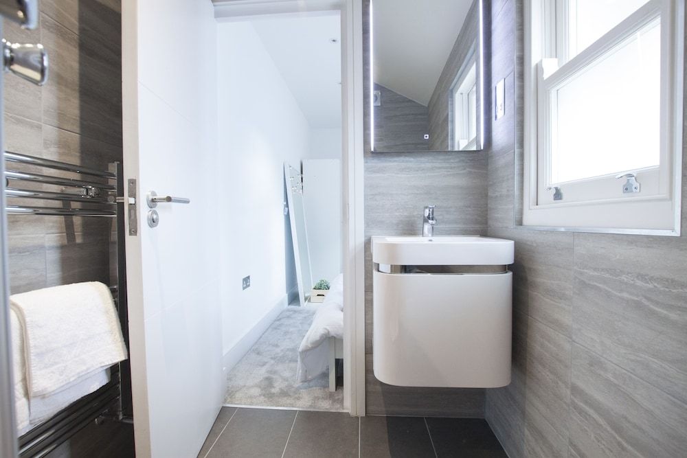 Greyhound Residences by Allô Housing Family Apartment, 3 Bedrooms 14