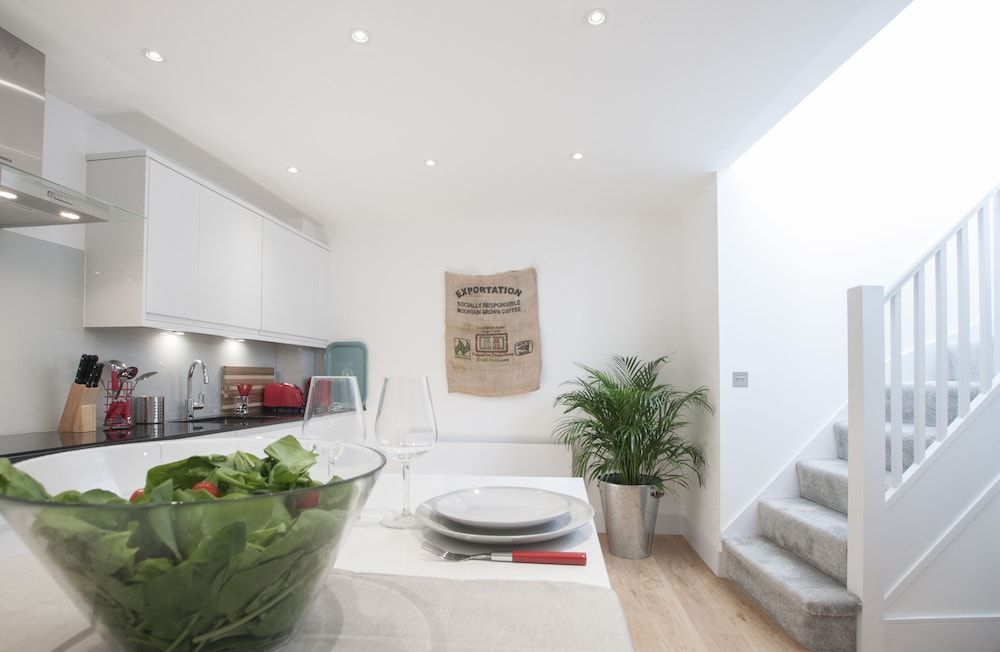 undefined Greyhound Residences by Allô Housing 10