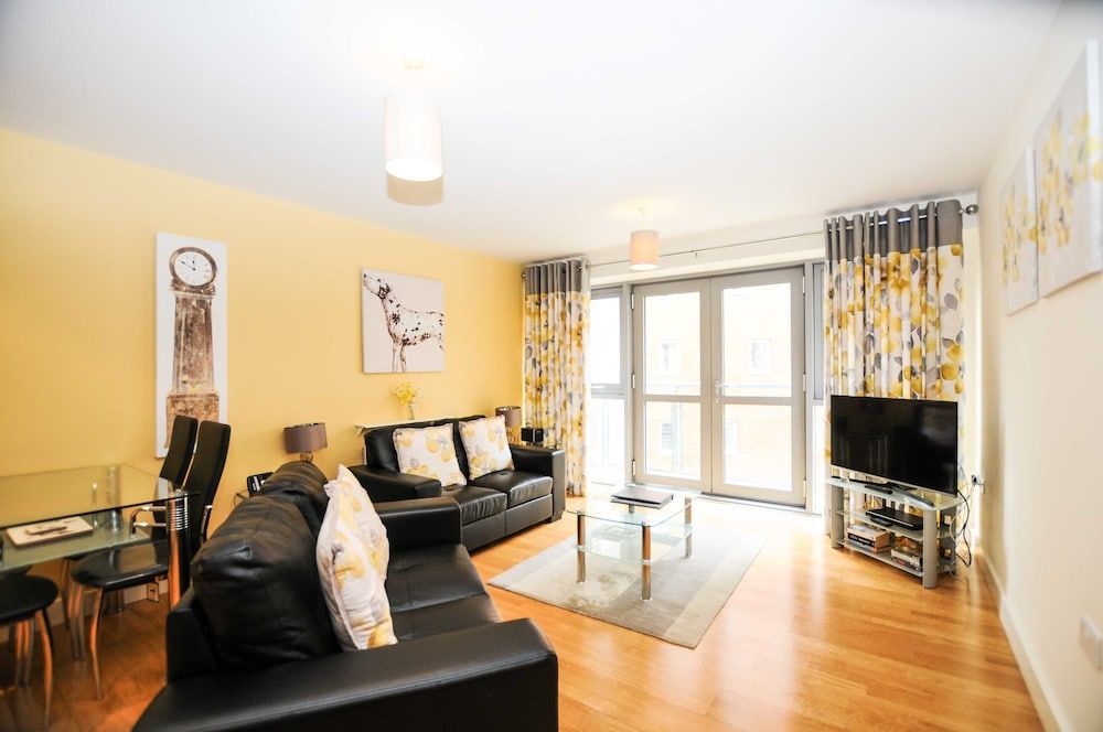 Your Stay Bristol Hamilton Court Standard Apartment, 1 Bedroom 3