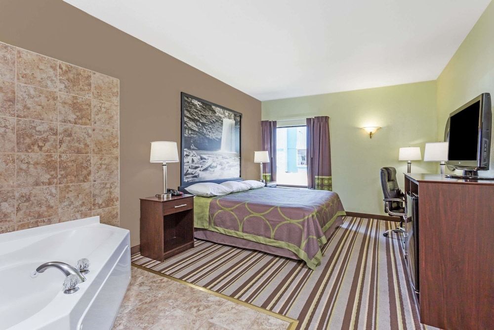 Suite, 1 King Bed, Non Smoking