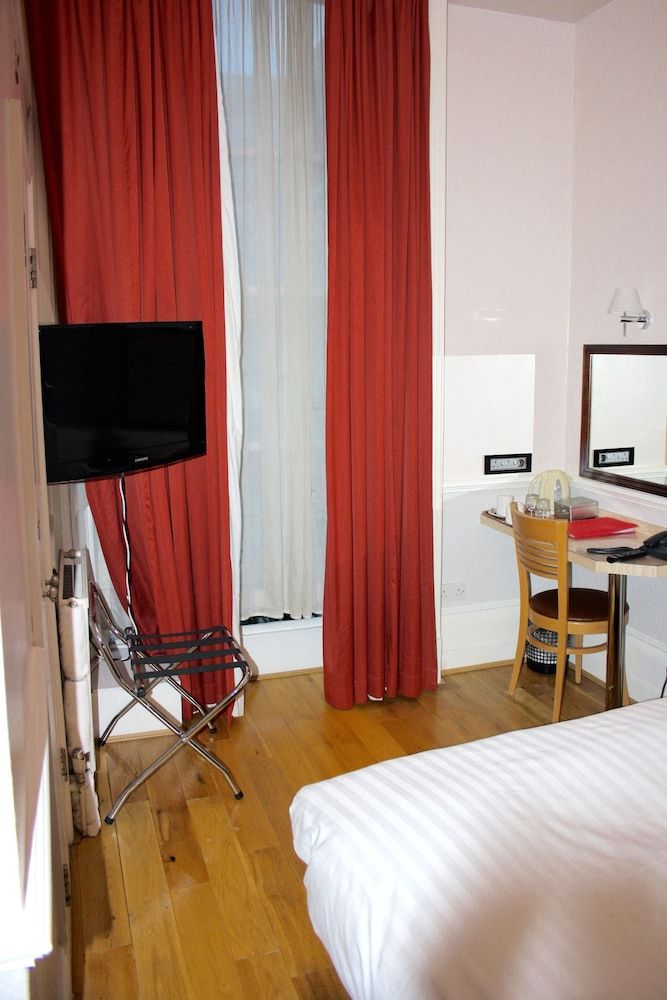 undefined Rhodes Hotel 3