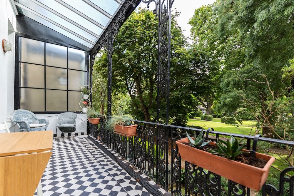 Philbeach Balcony- 2bed flat in Earls Ct Apartment, 2 Bedrooms, Balcony 15