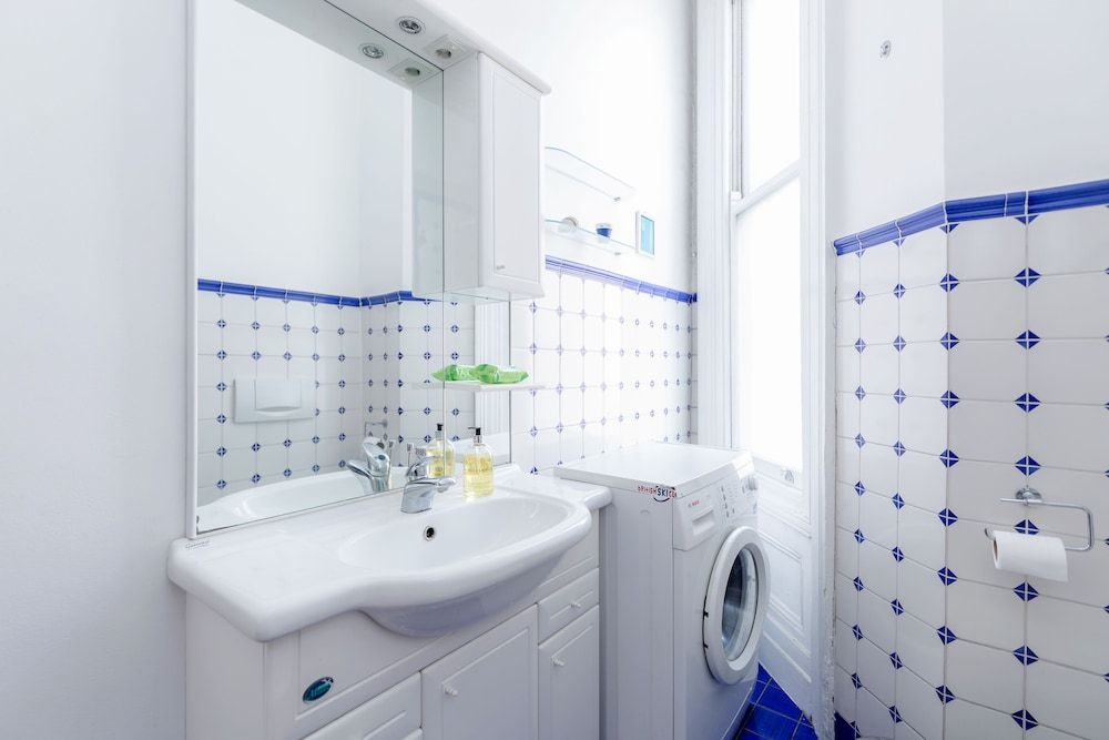 Philbeach Balcony- 2bed flat in Earls Ct Apartment, 2 Bedrooms, Balcony 23