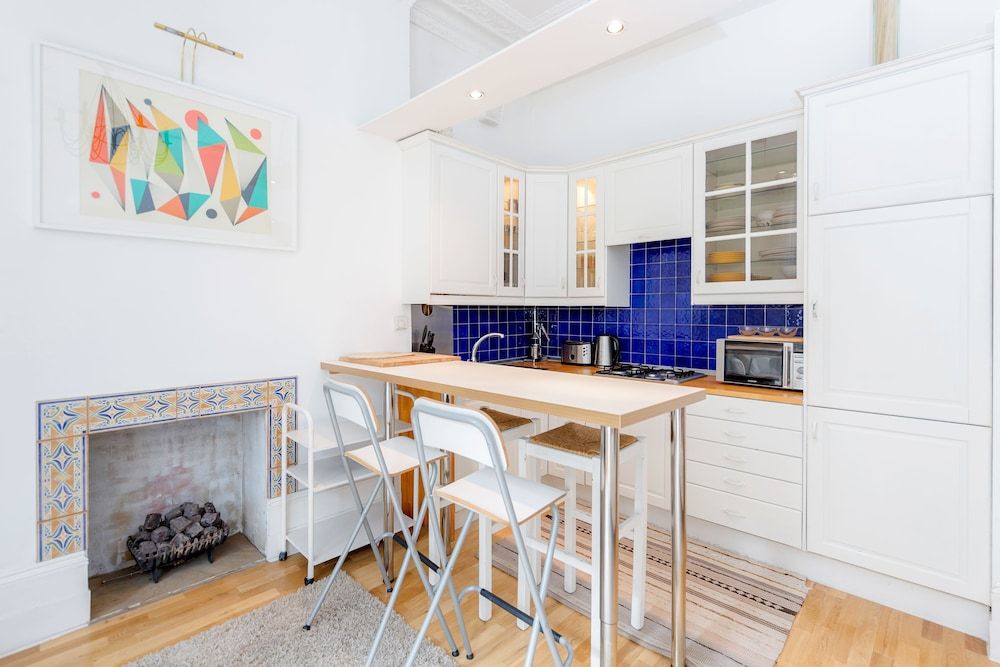 Philbeach Balcony- 2bed flat in Earls Ct Apartment, 2 Bedrooms, Balcony 11