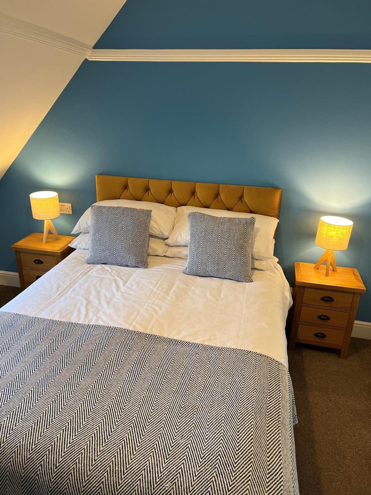Corrie Hotel