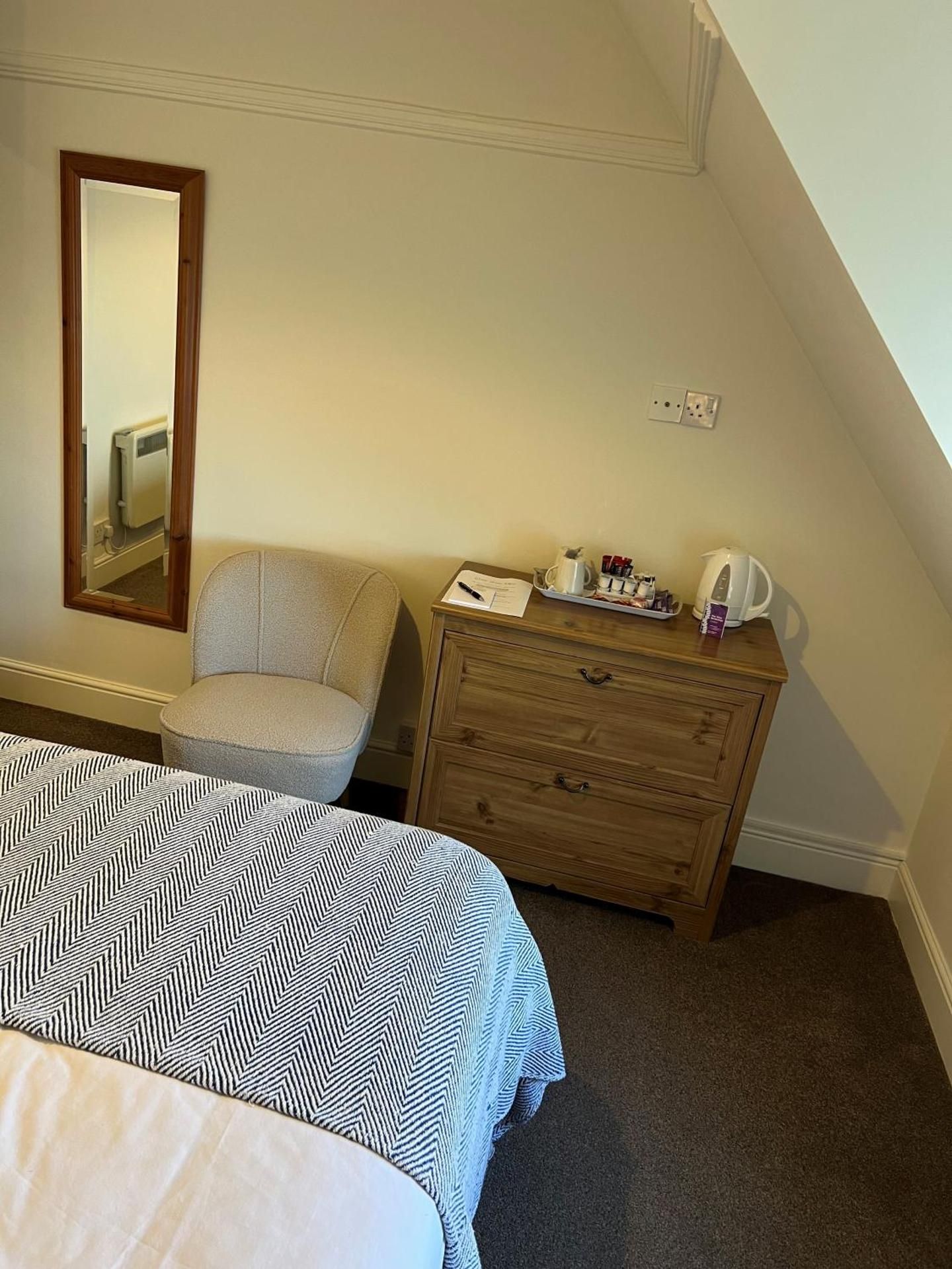 Corrie Hotel
