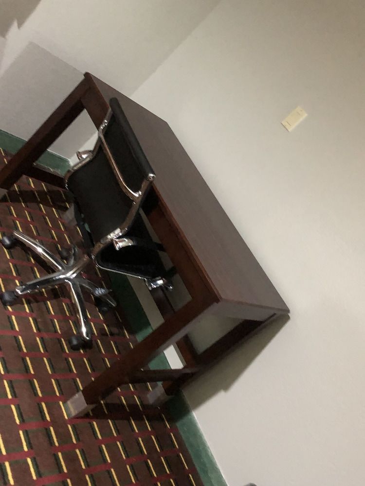 Texas Inn & Suites Standard Room, 2 Queen Beds, Non Smoking 4