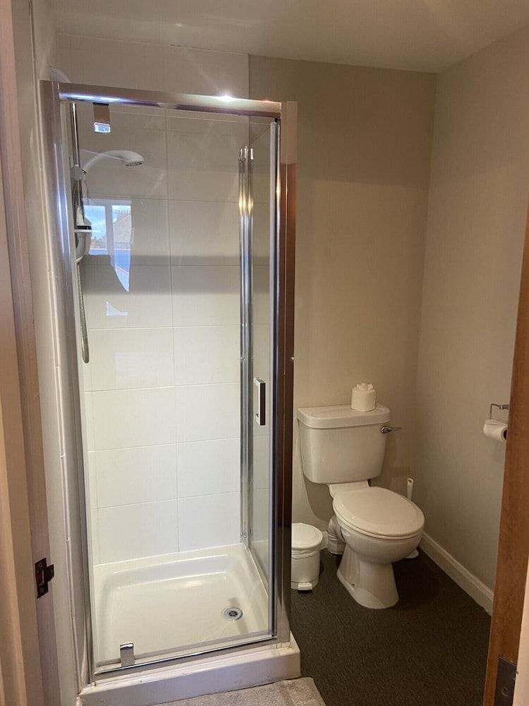 The Jolly Drayman Pub and Hotel Single Room, Ensuite 2