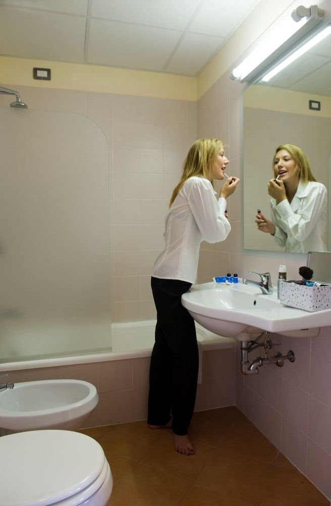 Autohotel Venezia Standard Double Room, 2 Twin Beds 7