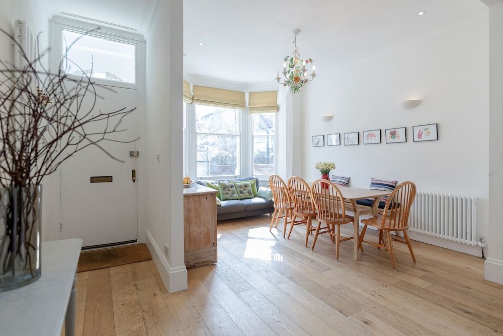 undefined Vauxhall Oasis - 3 Bed House by BaseToGo 9