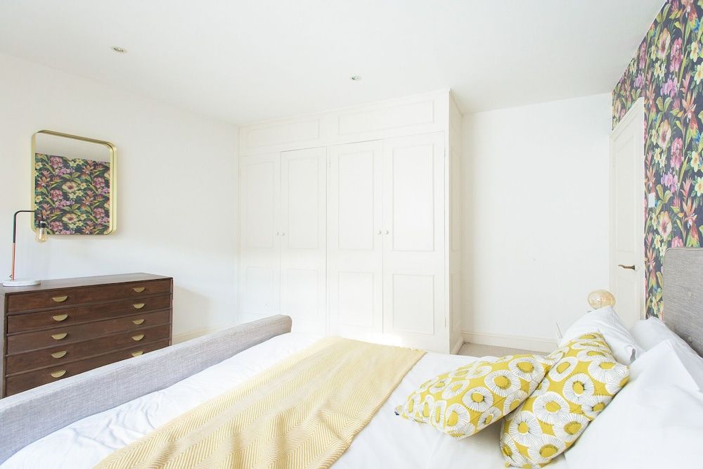 The Harrods Mews - Modern 4BDR house with rooftop terrace House (4 Bedrooms) 12