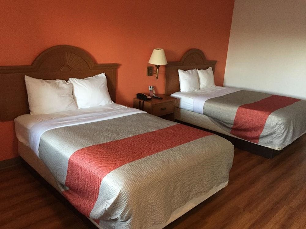 FairBridge Inn Express North Lima