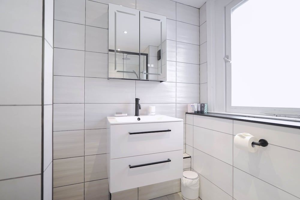 Camden Serviced Apartments by Globe Superior Studio Suite 4