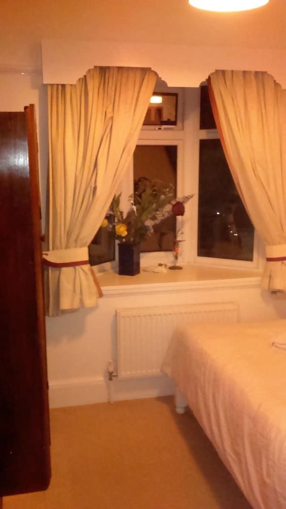 undefined Crystal Palace B&B 4