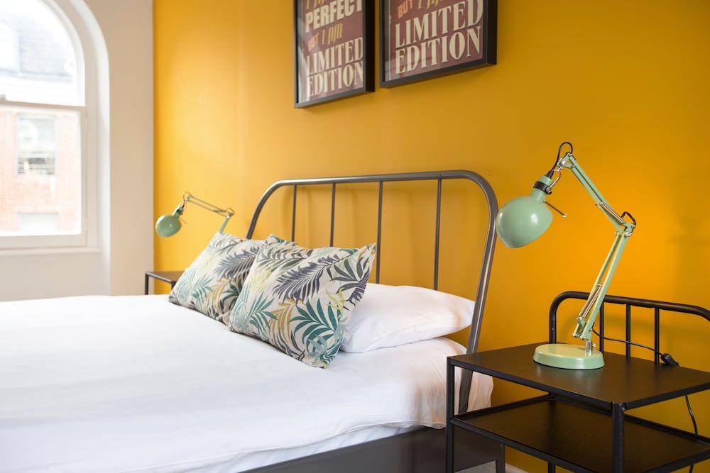 Emperors Gate Residence by Allô Housing Studio Suite 3