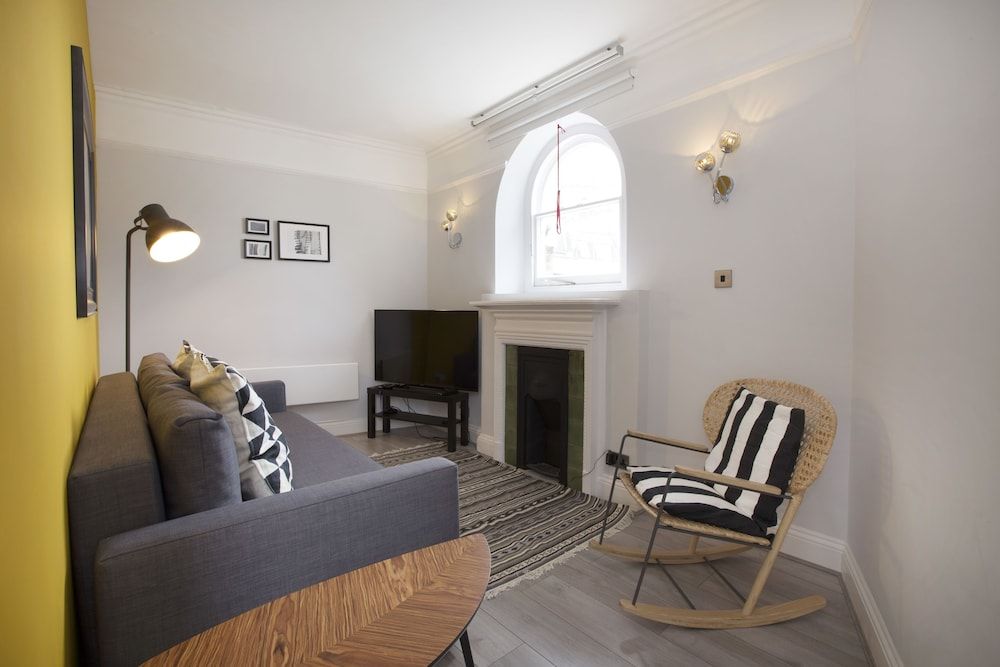 undefined Emperors Gate Residence by Allô Housing 3