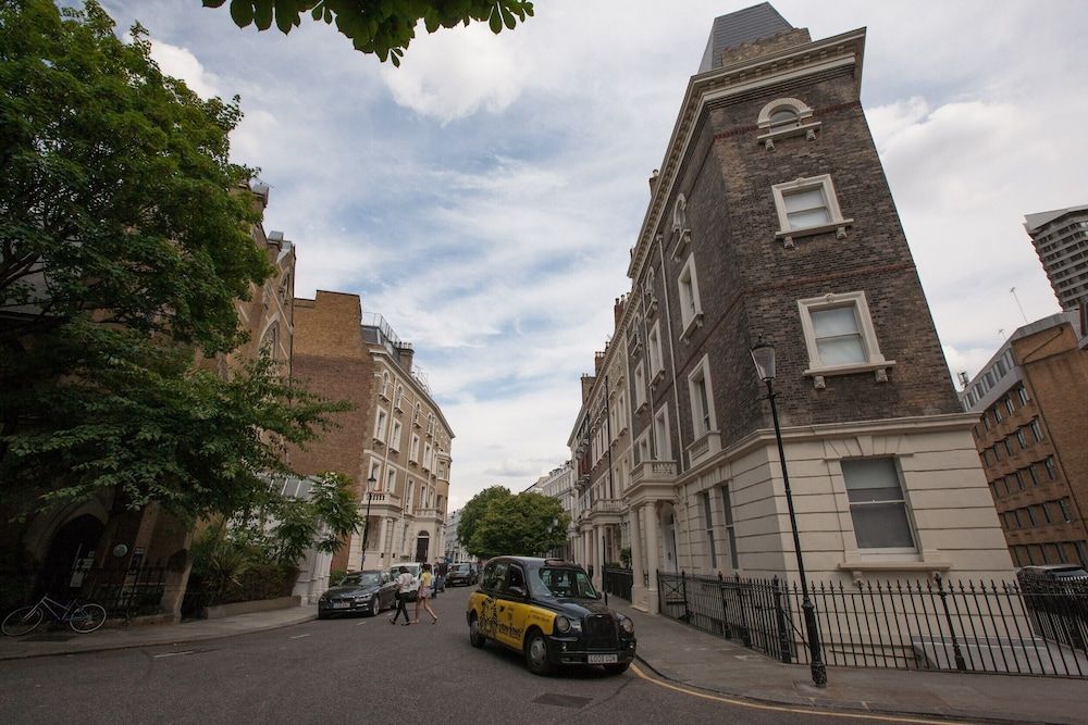 undefined Emperors Gate Residence by Allô Housing 4