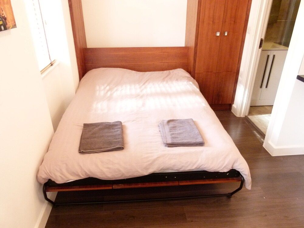 undefined SS Property Hub - City of London Studio Apartment 5 3