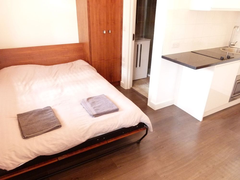 undefined SS Property Hub - City of London Studio Apartment 5 2
