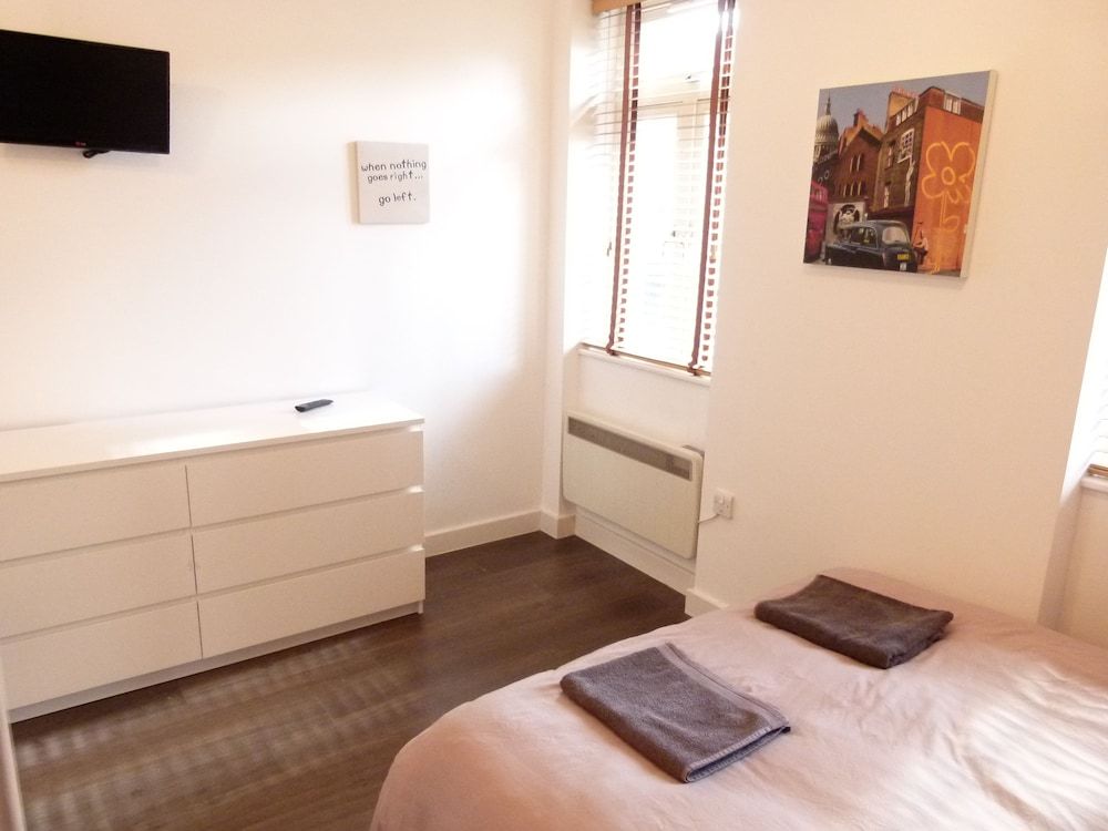 undefined SS Property Hub - City of London Studio Apartment 5 4