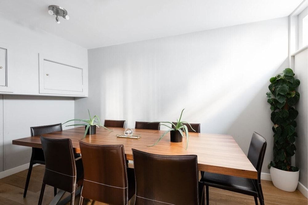 undefined The Norfolk Maisonette - Lovely 4BDR Mews Home in Paddington 4