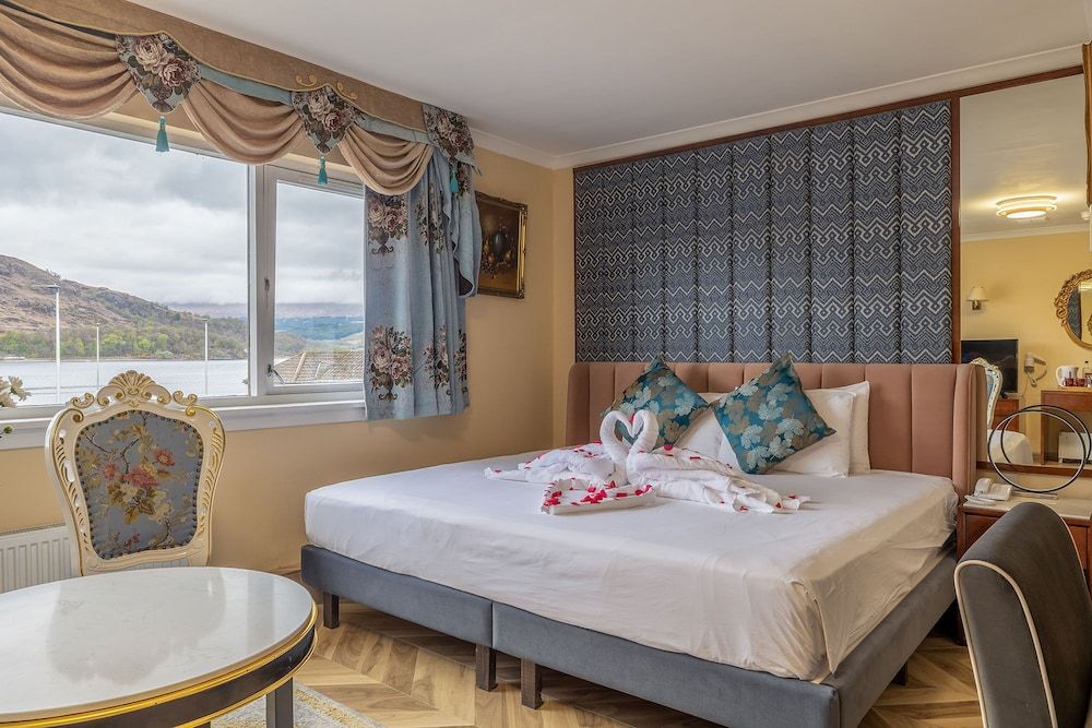 Suite (Loch Linnhe)