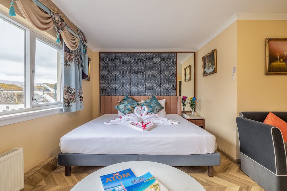 Suite (Loch Linnhe)