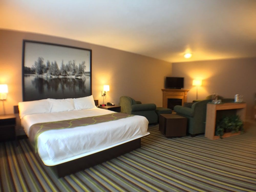 Deluxe Studio Suite, 1 King Bed, Non Smoking