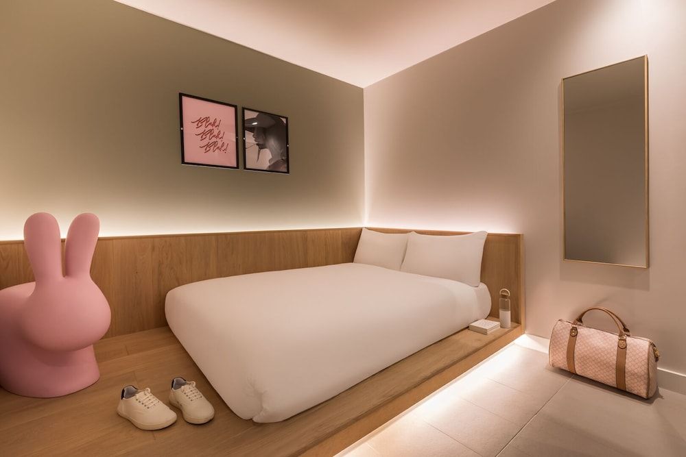 Assembly Leicester Square Compact and Comfy Windowless Room 3