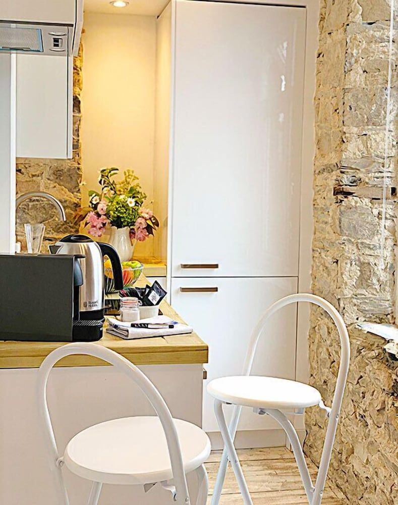 Live and Let Live Inn Double Room (Room1) 4