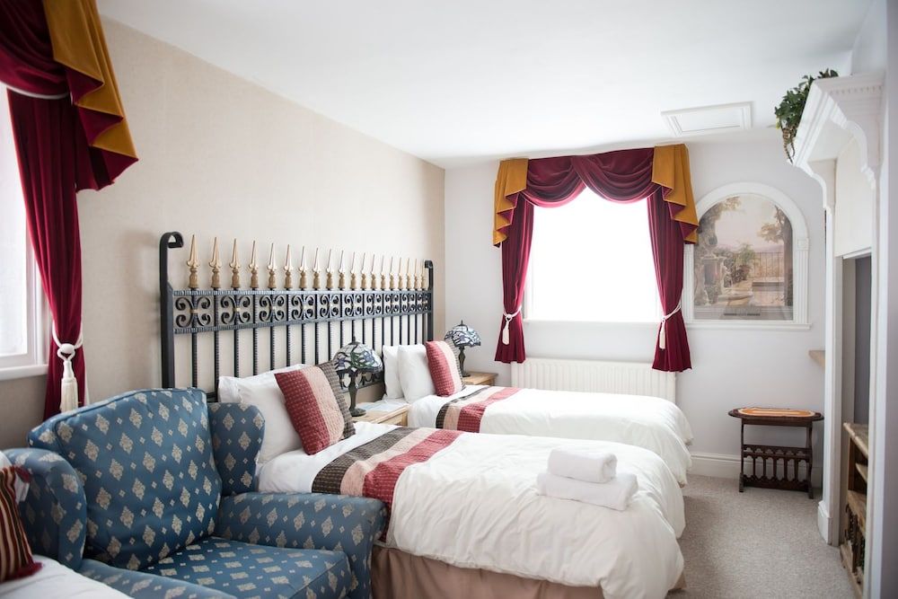 Deluxe Double or Twin Room