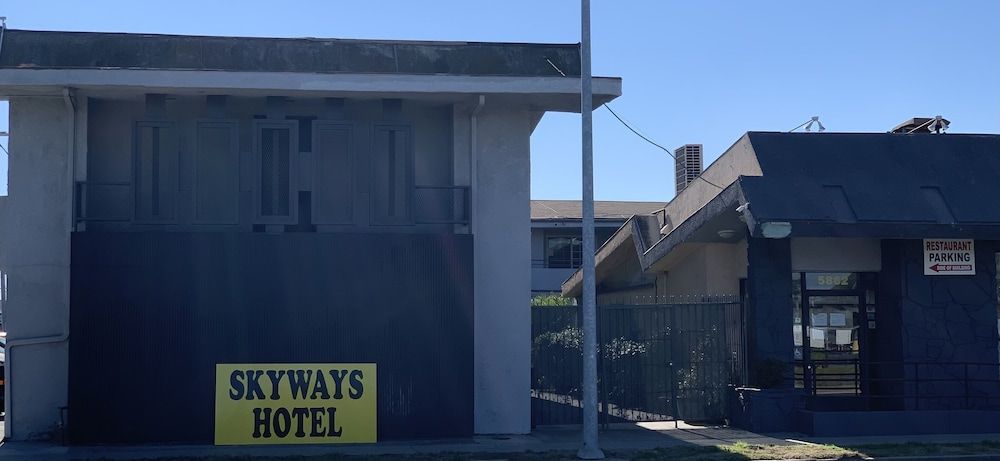 undefined Skyways Hotel 2