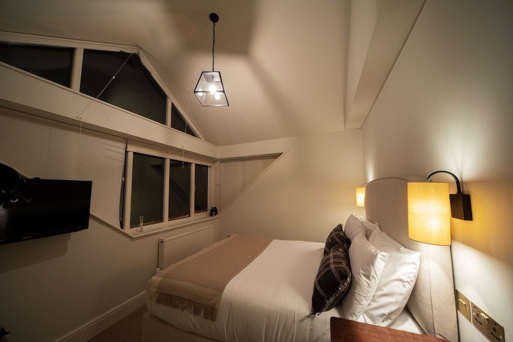 Victorian House Stargazer Room