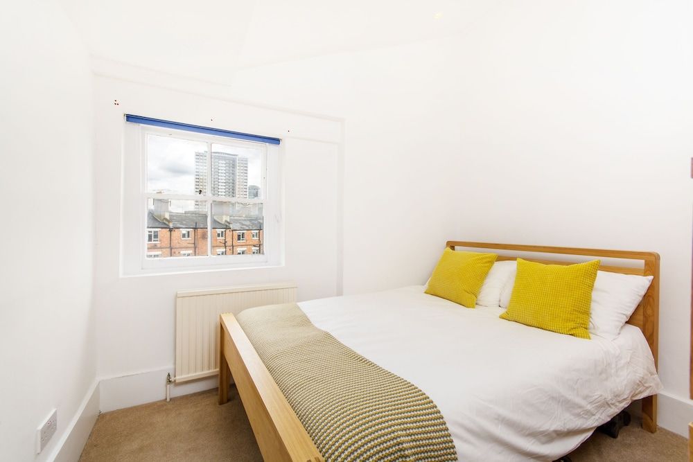 undefined Divine in Angel 2