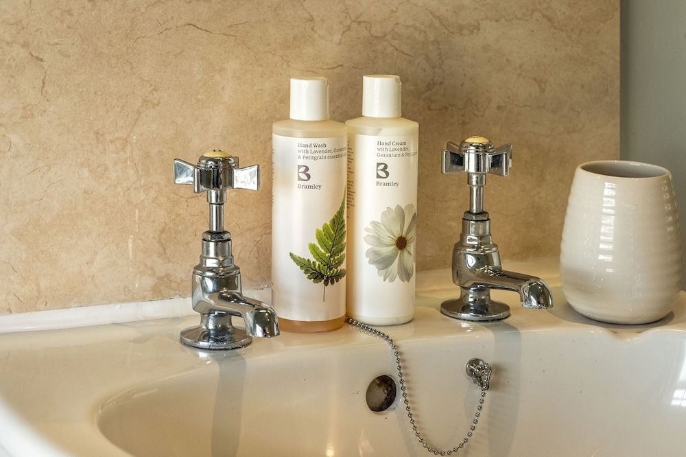 The Black Lion, Long Melford Deluxe Room 4