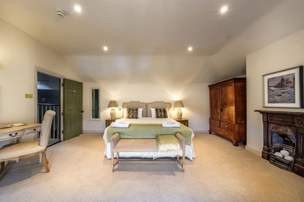 The Black Lion, Long Melford Deluxe Room 2