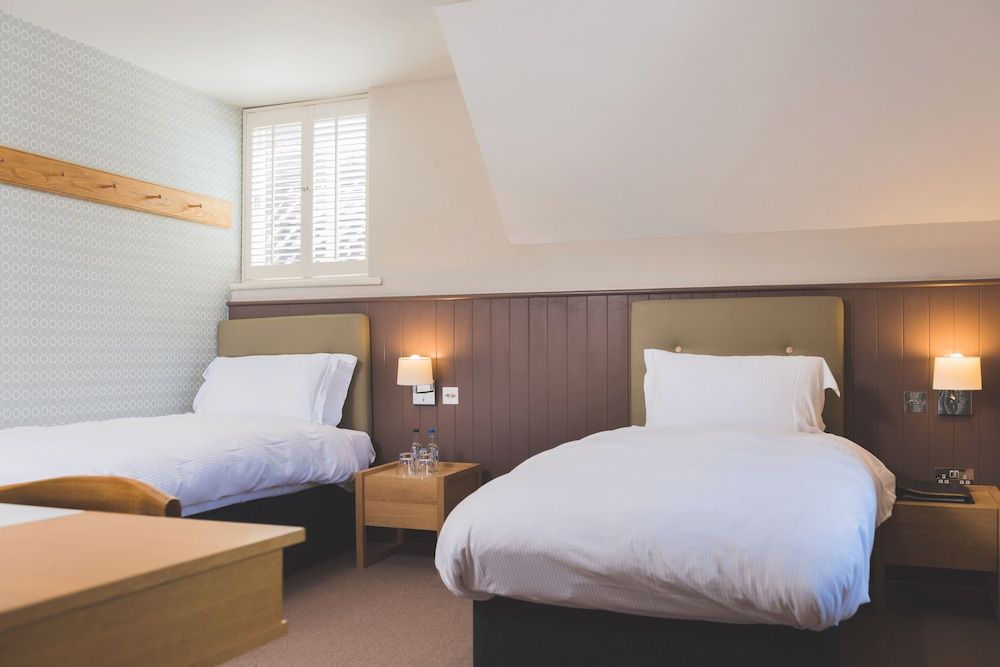 The Wellington Standard Twin Room 2